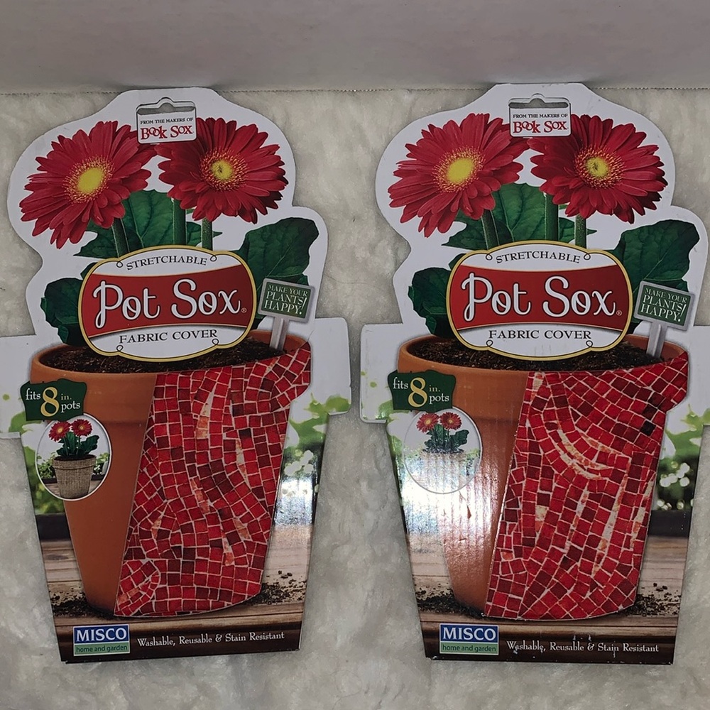 Stretchable pot sox fabric cover. Washable, reusable & stain resistant, fits 8”